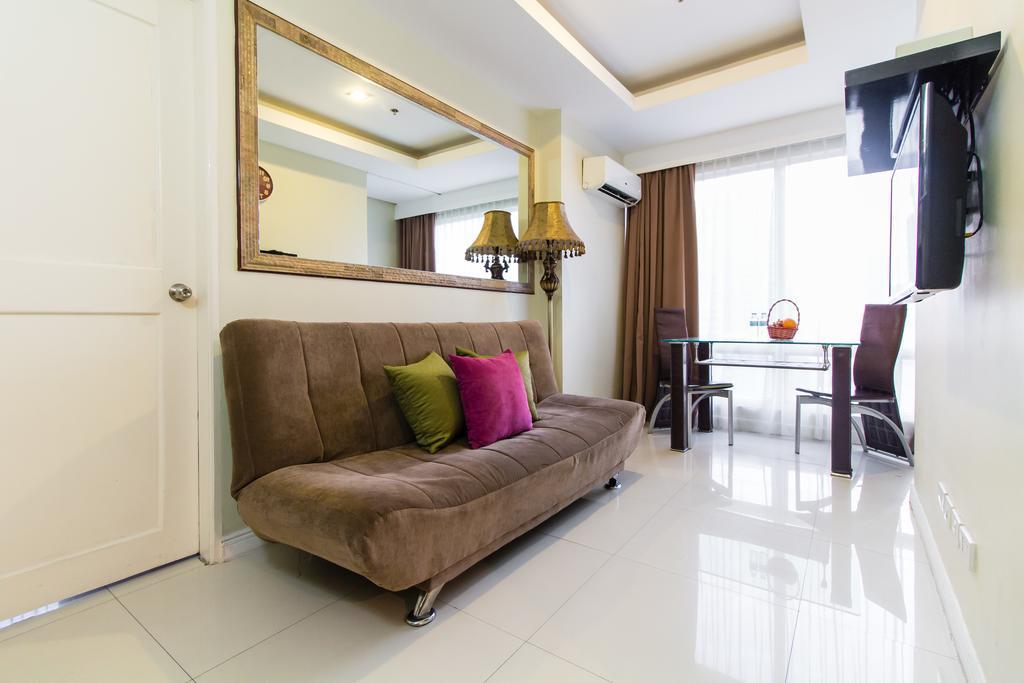 Jmm Apartment Suites Манила Екстериор снимка