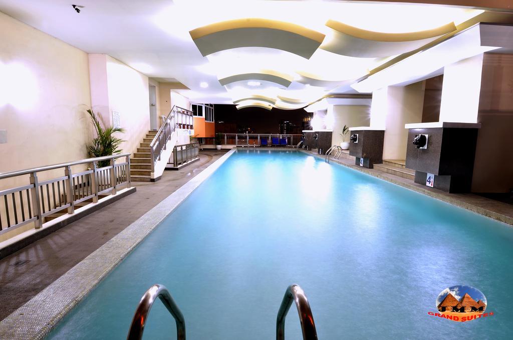 Jmm Apartment Suites Манила Екстериор снимка